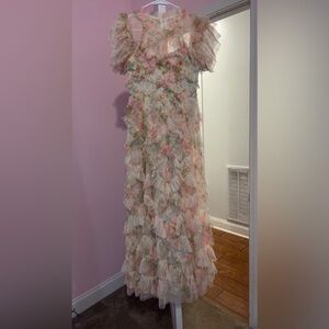 Needle and thread lookalike